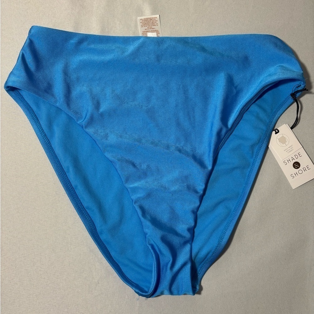 New with tags, womens size medium high rise cheeky swim bottoms, #H1013